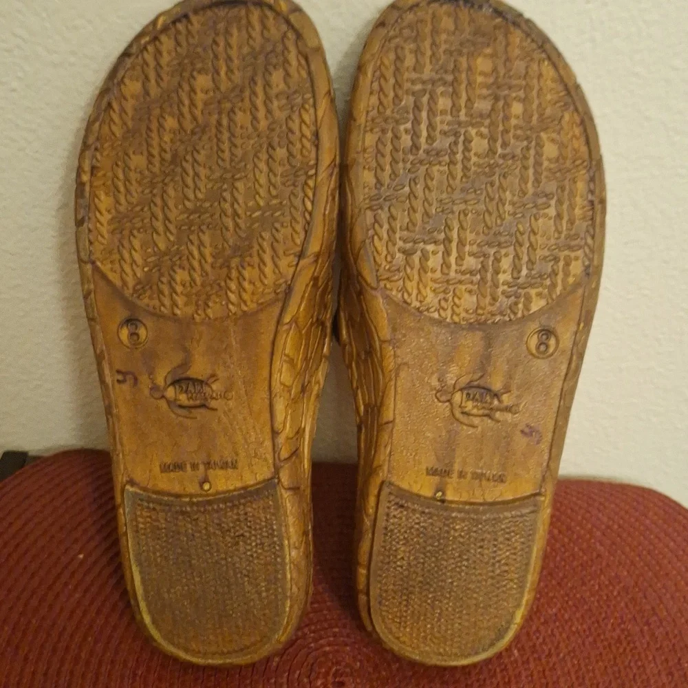 Pali Hawaii Brown Slide Sandals - Picture 3 of 4